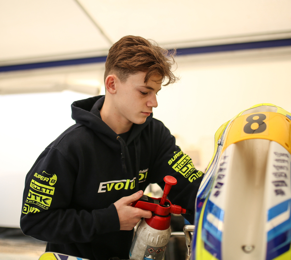 Evolution Racing Evolution Racing